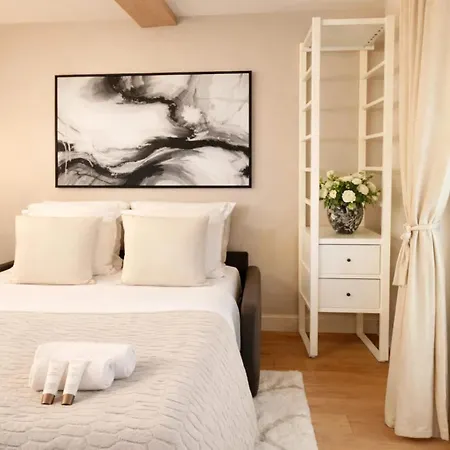 Apartman Chic In Notre-dame De