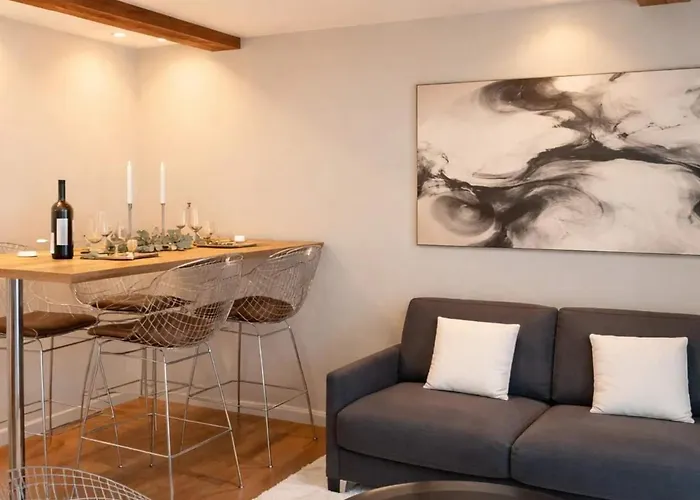 Chic In Notre-dame De *