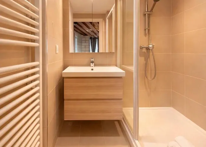 Chic In Notre-dame De Apartman